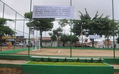 Rui Palmeira reinaugura arena esportiva no Eustáquio Gomes