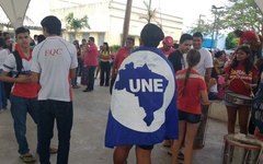  Sindicatos e movimentos sociais paralisam atividades em Arapiraca.  