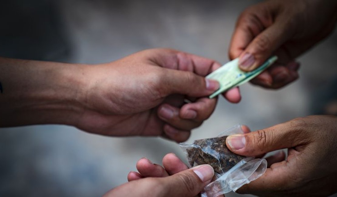 Força Tática apreende quase 10kg de cocaína dentre outras drogas ilícitas na Pajuçara
