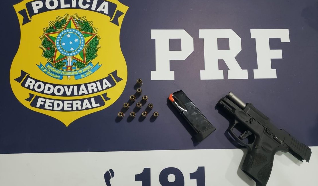 PRF prende homem por porte ilegal de arma de fogo na BR 423, em Canapi