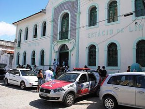 Jovem morre em colisão de motocicleta com caminhão