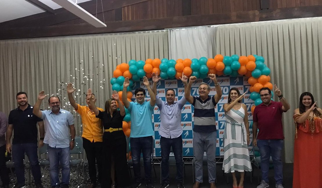 Maceió: Pré-candidato tem ex-governador, deputado e vereadores em lançamento