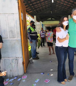 [Vídeo] Claudio Canuto, candidato a prefeito de Arapiraca  exerce o direito de votar