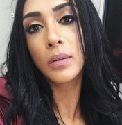 Amanda Djehdian exibe cicatriz de cirurgia: 'Sem gordurinha'