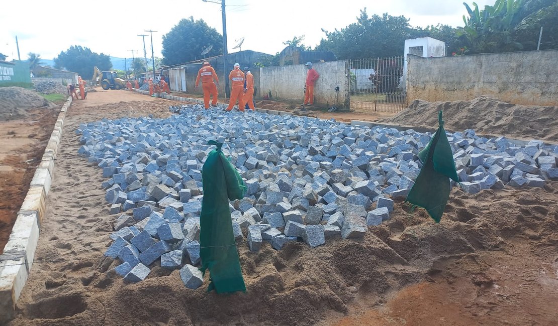 Prefeitura de Palmeira inicia obra de drenagem e pavimentação da comunidade Uruçu