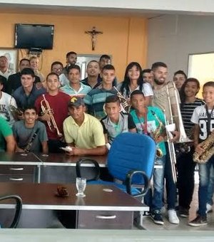 Conceição Tavares faz manobra para prejudicar classe cultural em Traipu