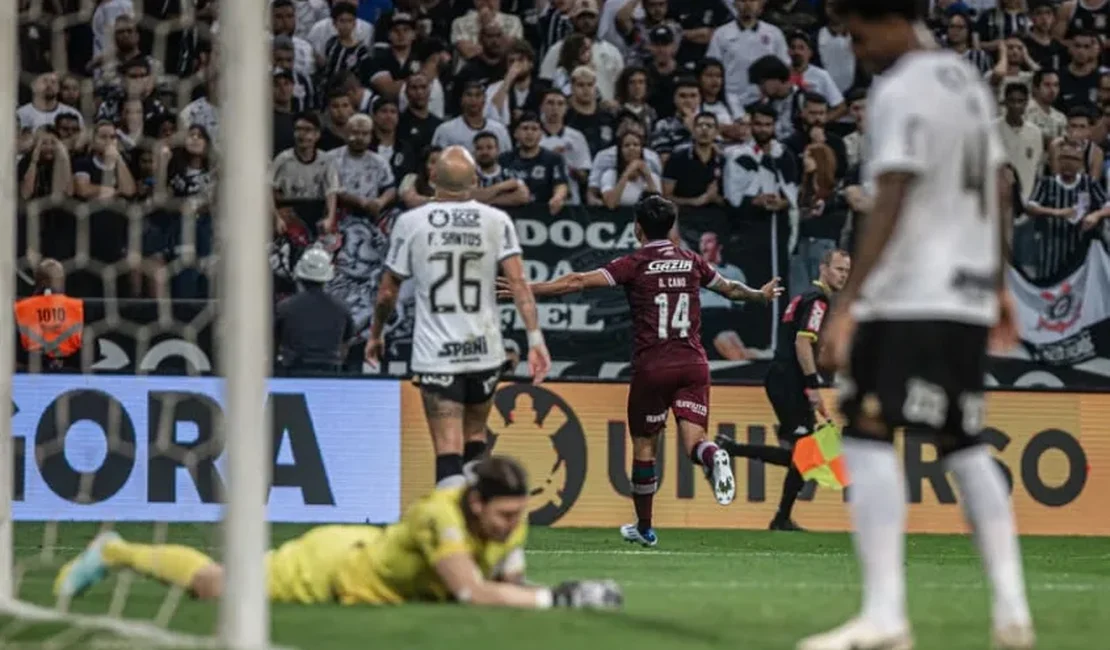 Diniz elogia atuação do Fluminense e exalta marca batida por Cano: 'Se tornou um jogador mais completo'