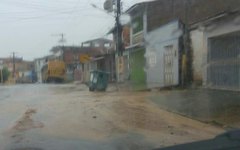 Ruas de Maragogi foram invadidas por águas da chuva