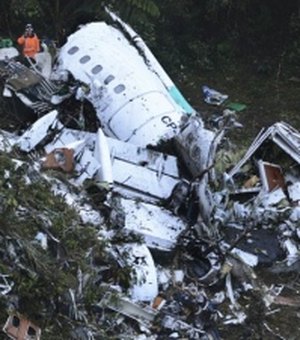Famílias de vítimas de voo da Chape querem ajuda de Bolsonaro
