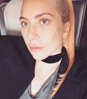 Lady Gaga abre o jogo sobre se sentir 'feia' quando está sem maquiagem