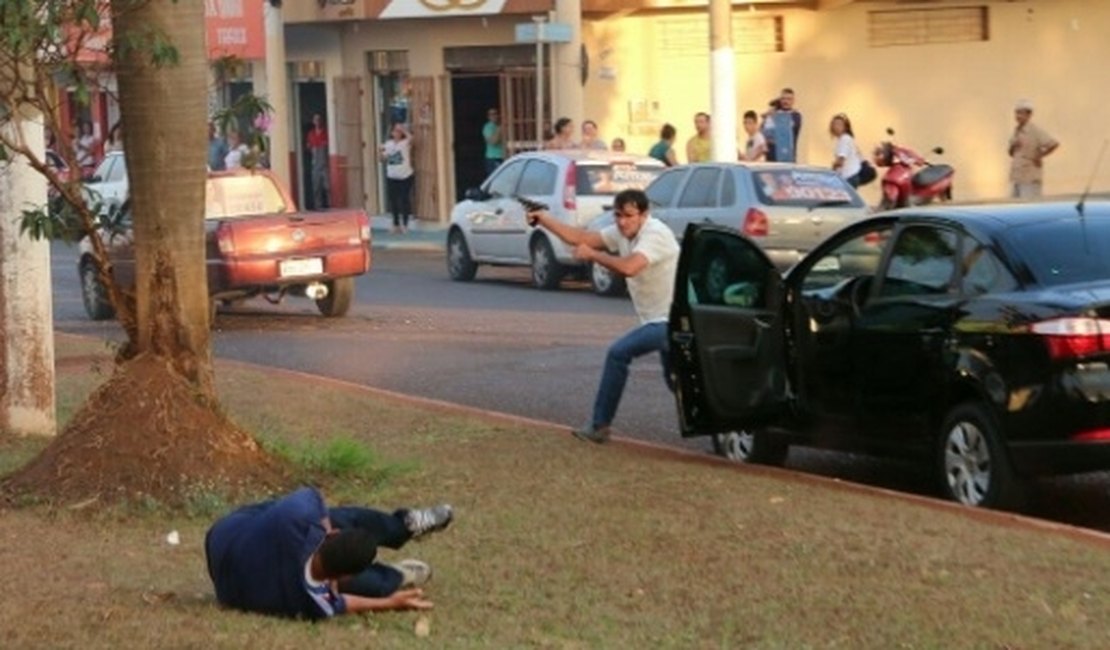 Candidato é morto a tiros e vice-governador de Goiás é baleado em carreata