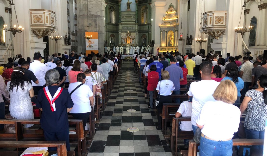 Arquidiocese de Maceió celebra 15 anos da chegada de Dom Antônio Muniz