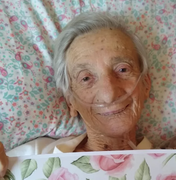 Idosa de 100 anos se recupera em casa após 17 dias internada: 'Venci a Covid-19'