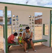 Prefeitura instala 25 abrigos de ônibus em bairros e povoados de Arapiraca   