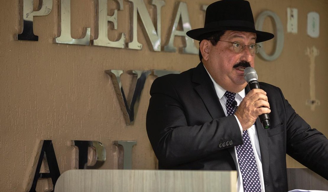 Gilberto Gonçalves é empossado pela 2ª vez como prefeito de Rio Largo