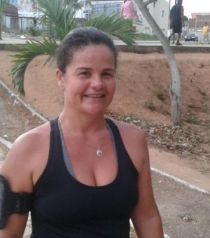 Mulher que vai carregar Tocha Olímpica em Arapiraca já perdeu 12 kg durante preparação