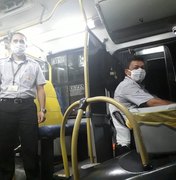 Em Maceió, empresas de ônibus distribuem kits com máscaras para mais de três mil rodoviários 
