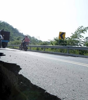 Equador sofre novamente com tremor de terra; magnitude hoje foi de 6,8 na escala Richter