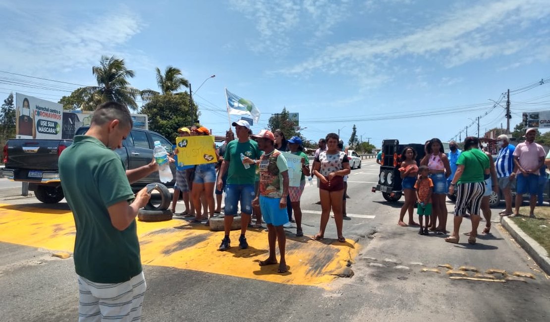 Mesmo após pedido de MPs, protesto volta a questionar resultado das eleições