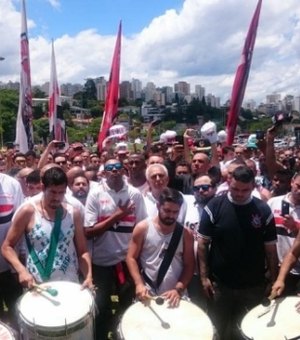 Organizadas de São Paulo se unem em homenagem à Chape e pedem paz