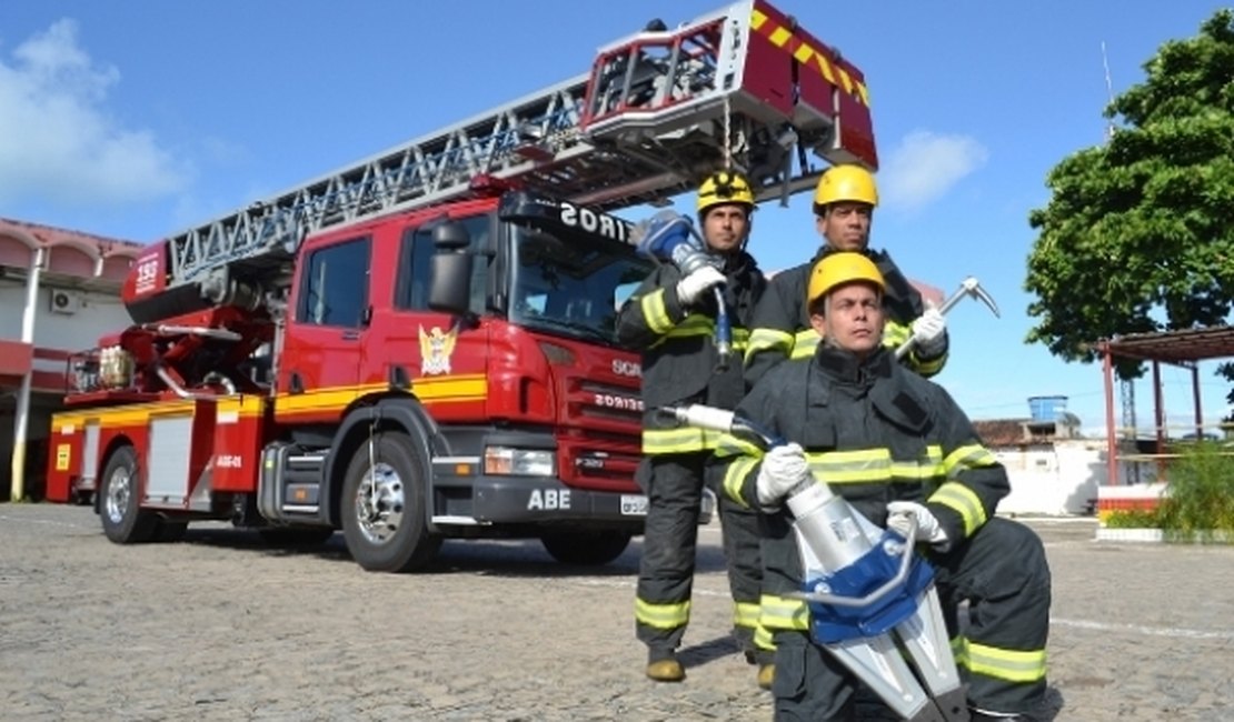 Câmara analisa projeto que exige contratação de brigada de bombeiros civis