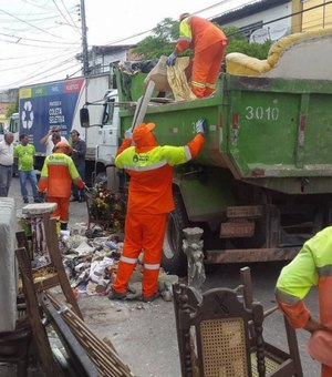 Slum retira cerca de 40 toneladas de lixo em residência na Pajuçara