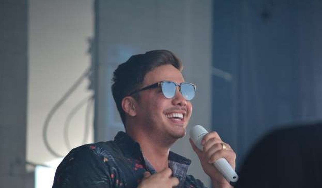 Wesley Safadão solta o verbo e reclama da atitude de fãs em shows
