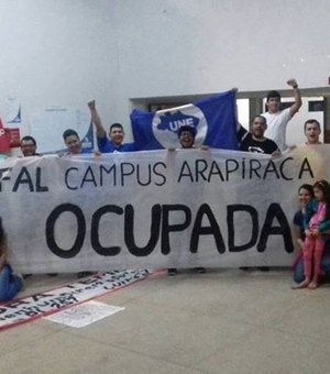 Estudantes da Ufal Arapiraca aderem a mobilização nacional e ocupam campus