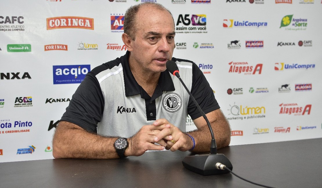 Em comum acordo, direção do ASA anuncia saída do técnico Carlos Rabelo