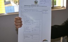 Promotor Luiz Tenório encontra documentos fraudado por funcionários em Monteirópolis, Sertão de Alagoas.