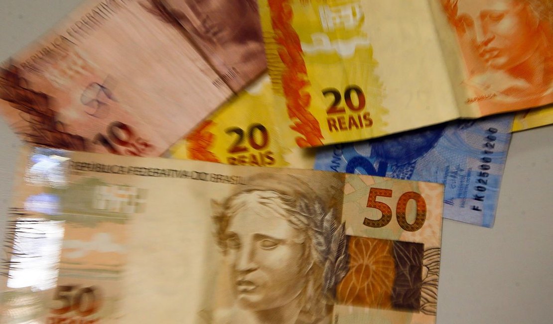 Com inflação em alta, salário mínimo pode ir a R$ 1.093 em 2021, diz Dieese
