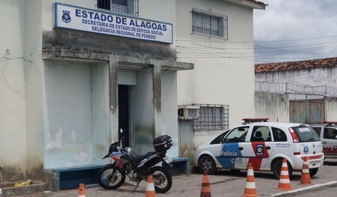 Jovem de 24 anos resiste abordagem policial e é preso em Piaçabuçu, no Litoral de Alagoas