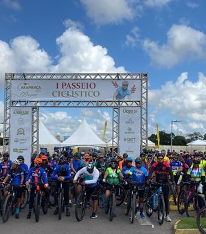 Passeio ciclístico reúne centenas de atletas no Arapiraca Garden Shopping