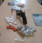 Polícia prende homem suspeito de tráfico de drogas e porte de arma
