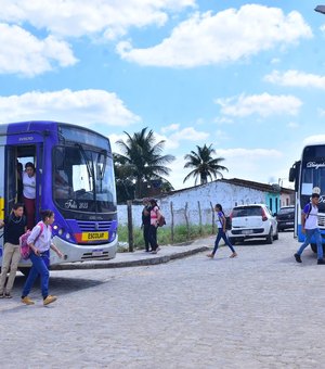 São Sebastião investe no transporte escolar e disponibiliza mais de 50 ônibus para atender estudantes da rede municipal