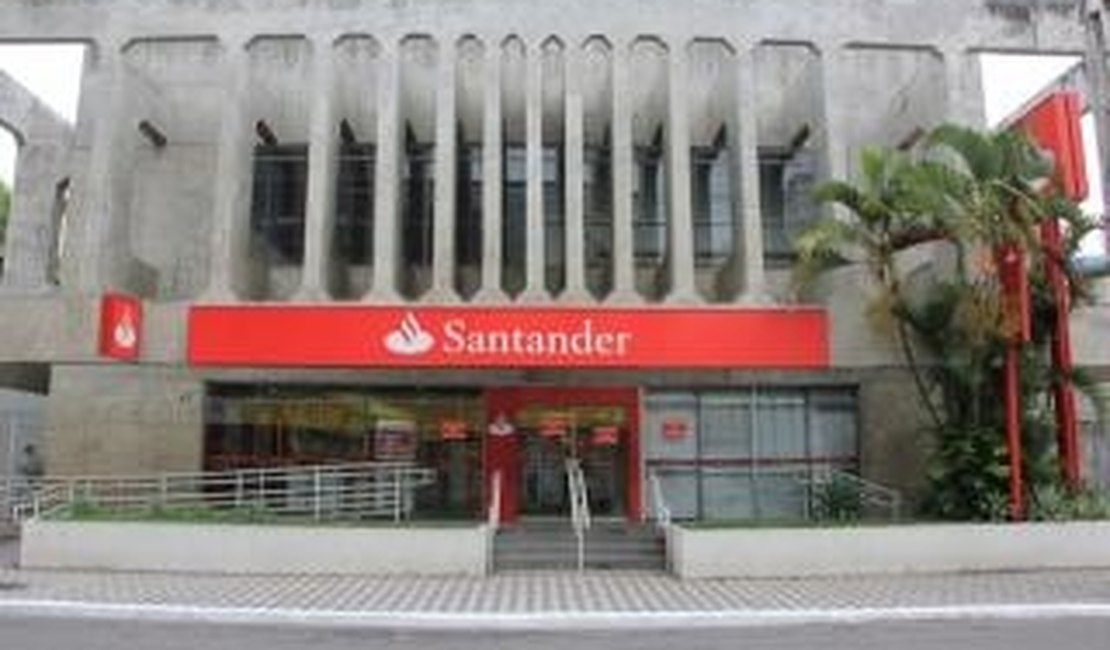Funcionários do banco Santander paralisam atividades nesta quarta-feira (20)