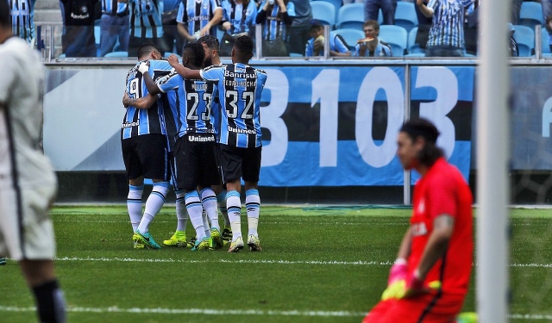 Palmeiras é líder, Corinthians sai do G4 e Botafogo vence São Paulo