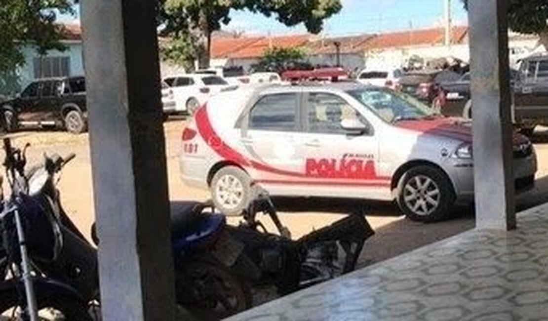 Filho ameaça mãe, resiste à prisão e acaba na delegacia em Arapiraca