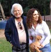 Cid Moreira surge barbudo aos 89 anos e adota três cães