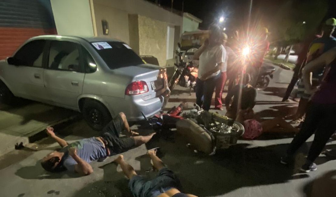 Vídeo mostra momento em que jovens são atropeladas enquanto fazem caminhada