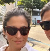 Renata Vasconcellos e irmã gêmea posam juntas e confundem internautas