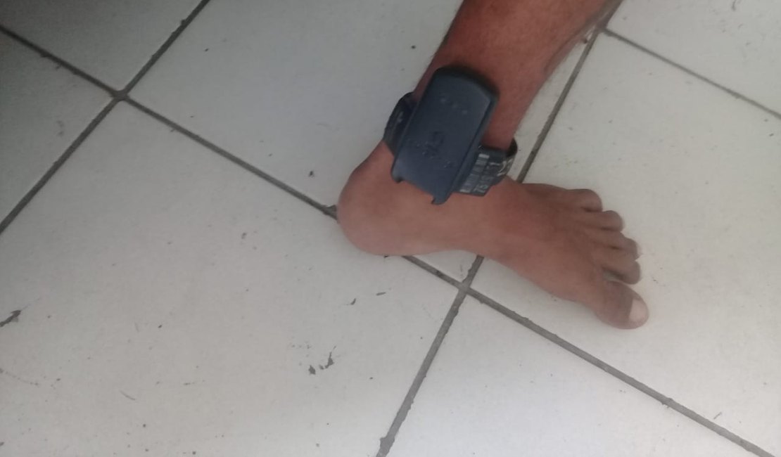 Homem com tornozeleira eletrônica comete assassinato e é preso horas depois
