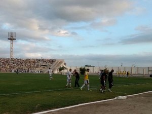 Treze vence Atlético de Cajazeiras na abertura do Campeonato Paraibano