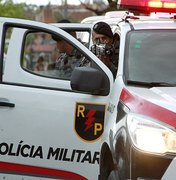 Homem é preso por tráfico de drogas na Grota do Rafael, em Maceió