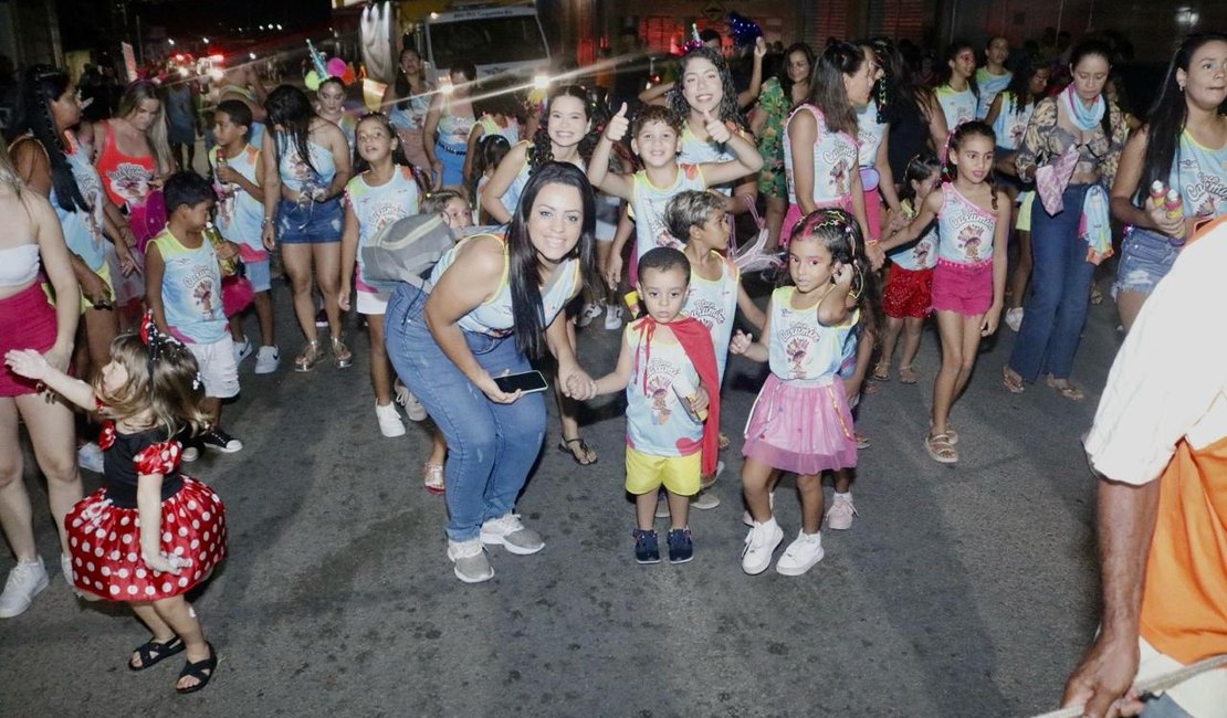 Blocos fazem festa nas prévias carnavalescas de Palmeira dos Índios
