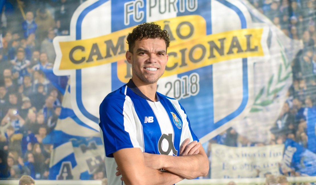Zagueiro alagoano Pepe acerta retorno ao Porto 