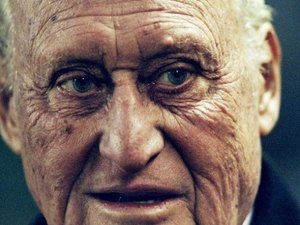 Aos 100 anos, João Havelange continua internado sem previsão de alta