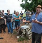 Seagri implanta horta medicinal em escola de comunidade quilombola