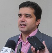Rui Palmeira participa do lançamento da campanha Maceió Rosa