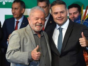 Lula pede a Renan Filho levantamento de obras inacabadas e traça plano para os 100 dias de Governo